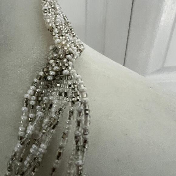 Multistrand white and clear seed bead magnetic closure statement necklace - Picture 4 of 5